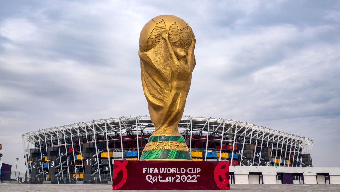 La FIFA castiga a México y Ecuador por cantos homofóbicos en el Mundial e investiga ofensas de Argentina