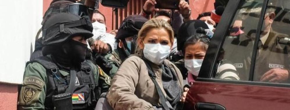 La Fiscalía de Bolivia amplía los cargos contra Jeanine Áñez por genocidio y homicidio