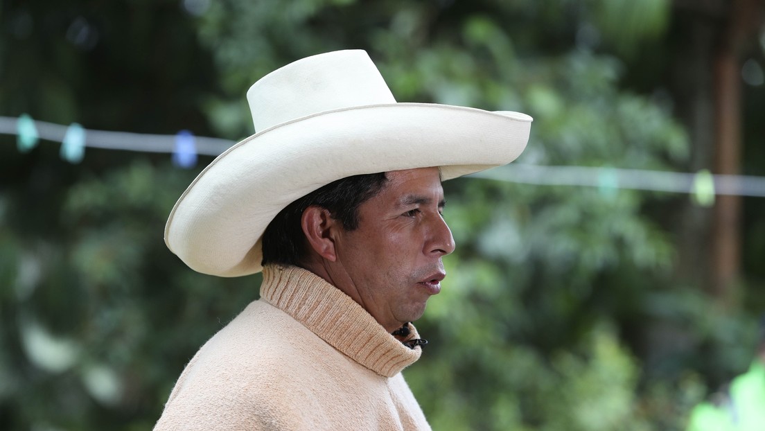 Pedro Castillo insta países de la Celac a rechazar "la dictadura militar de Boluarte" en Perú