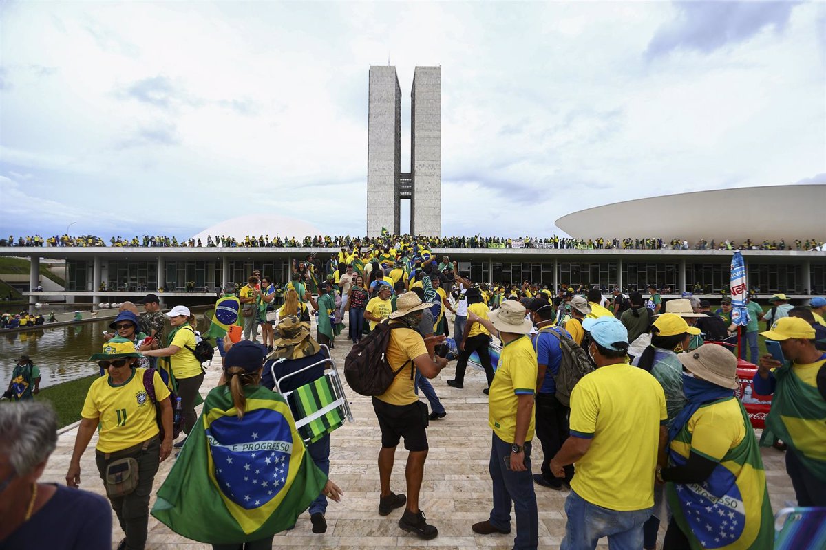 Policía de Brasil libera a unas 600 personas que formaban parte de las acampadas bolsonaristas