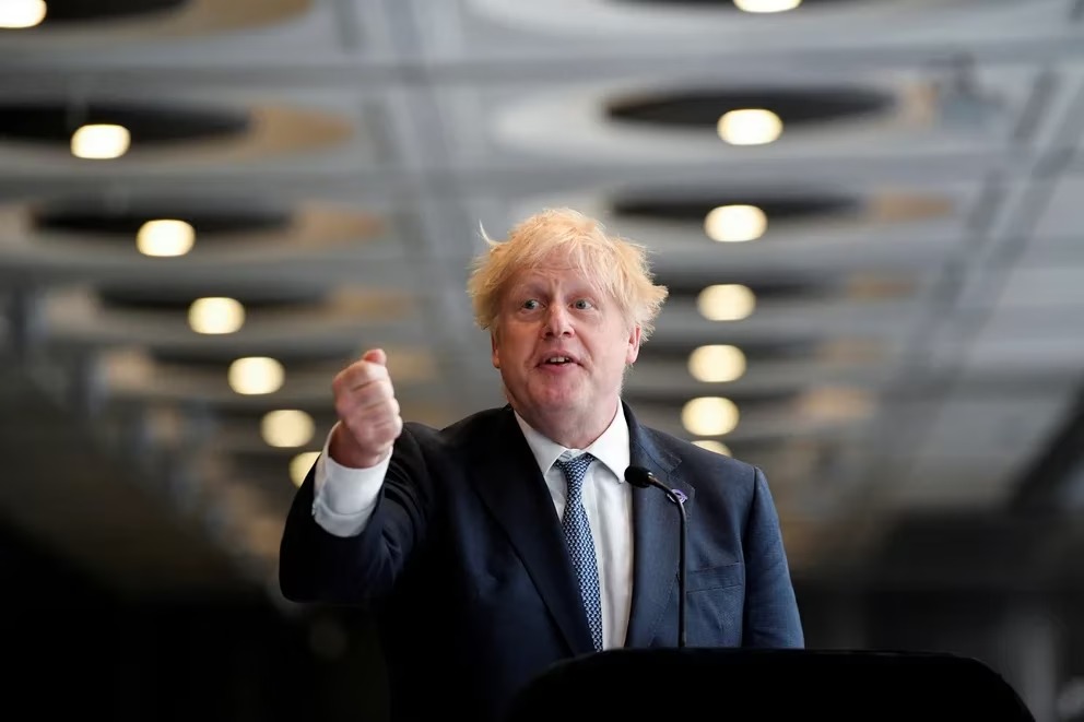 Boris Johnson reveló que Putin amenazó con atacarlo con un misil durante una llamada telefónica: “Solo tomaría un minuto”