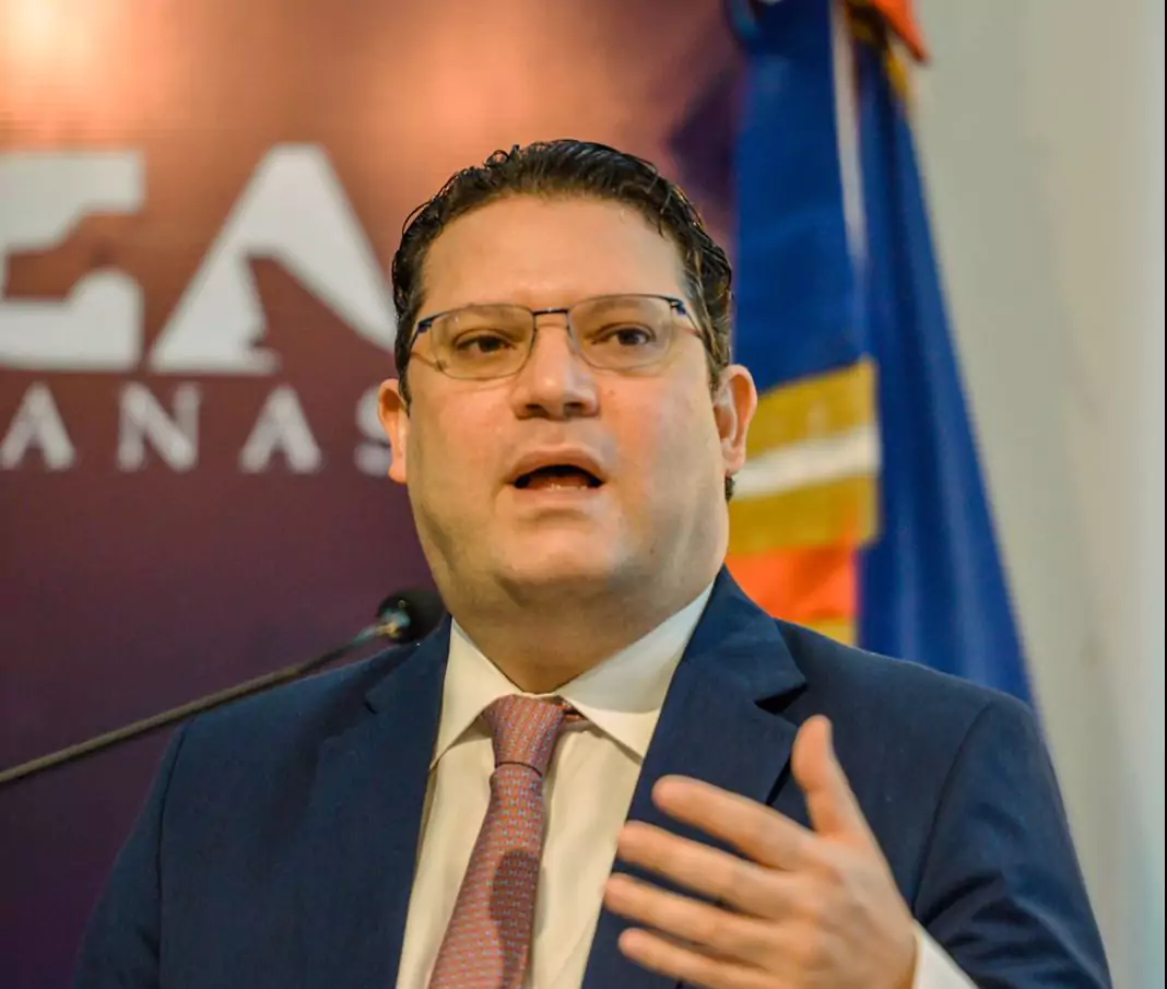 Sanz Lovatón apuesta a reglamento Ley de Aduanas para impulsar a RD hacia el hub logístico más importante de las Américas