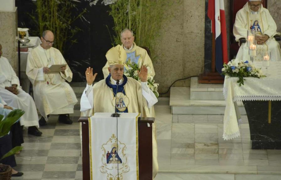 Monseñor Bretón asegura tendríamos un mejor país si todos los políticos fueran más honestos