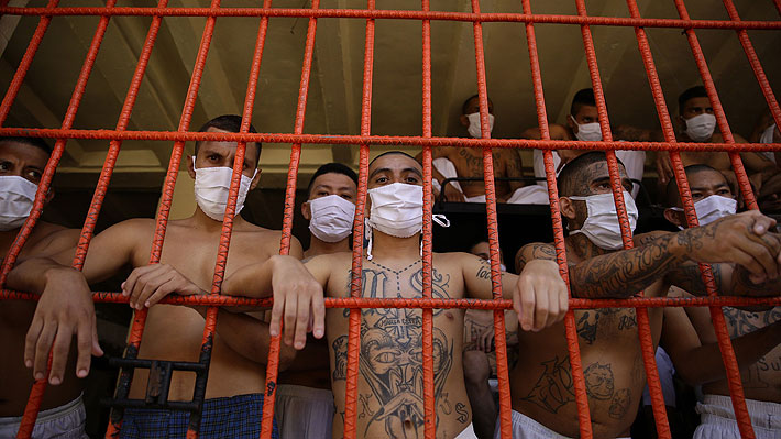 Qué son las maras, su poder en El Salvador y la "guerra" emprendida contra ellas por Nayib Bukele