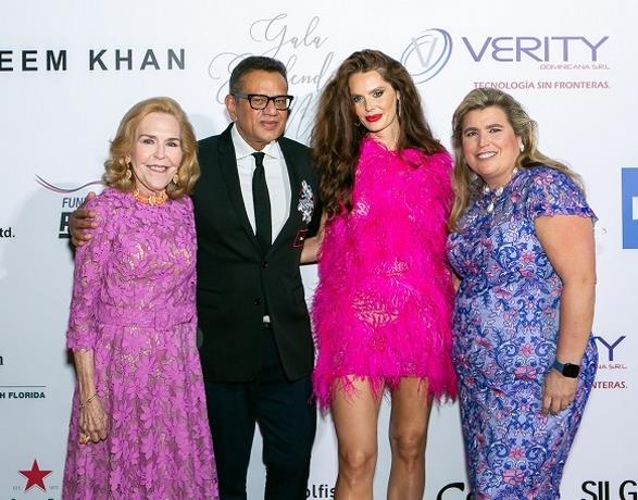 Moda y solidaridad en la Gala Esplendor Mágico