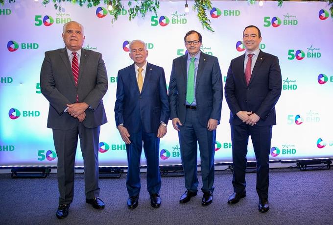Una ‘Tardecita Navideña’ para los clientes del BHD