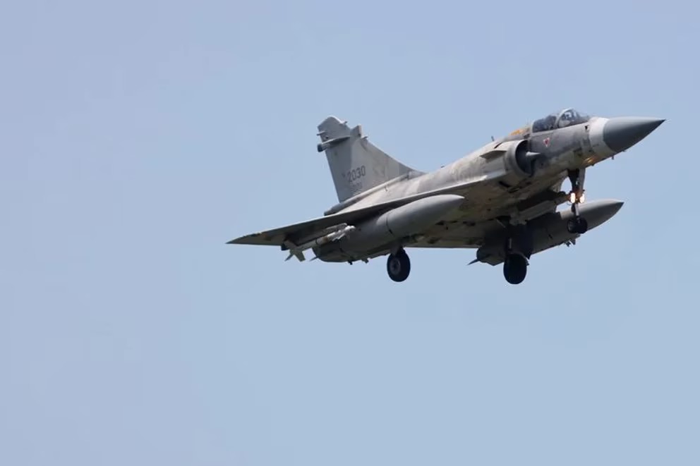 Aviones y buques del régimen chino violaron el espacio aéreo y marítimo de Taiwán en una nueva incursión ilegal