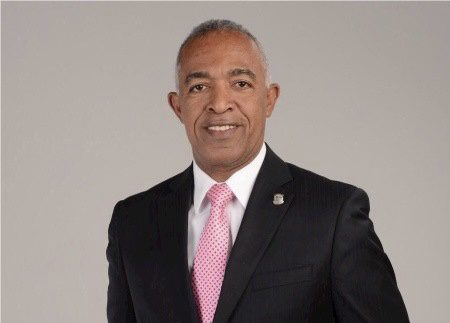 Bertico Santana disputará candidatura a la Alcaldía a Manuel Jiménez