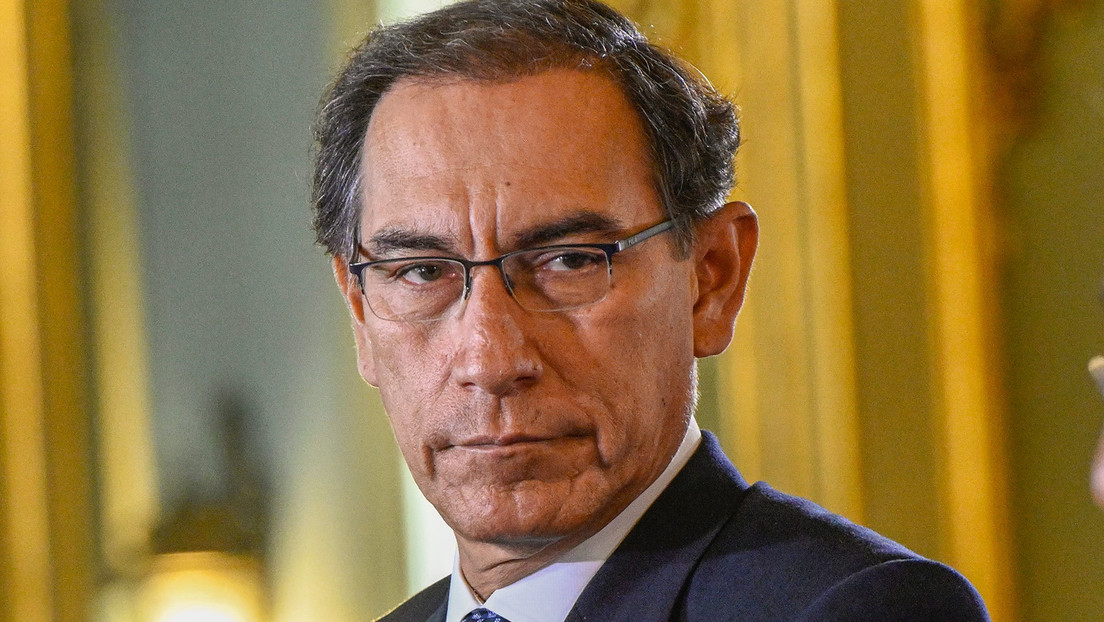 El Congreso de Perú aprueba acusar al expresidente Martín Vizcarra de delitos de corrupción