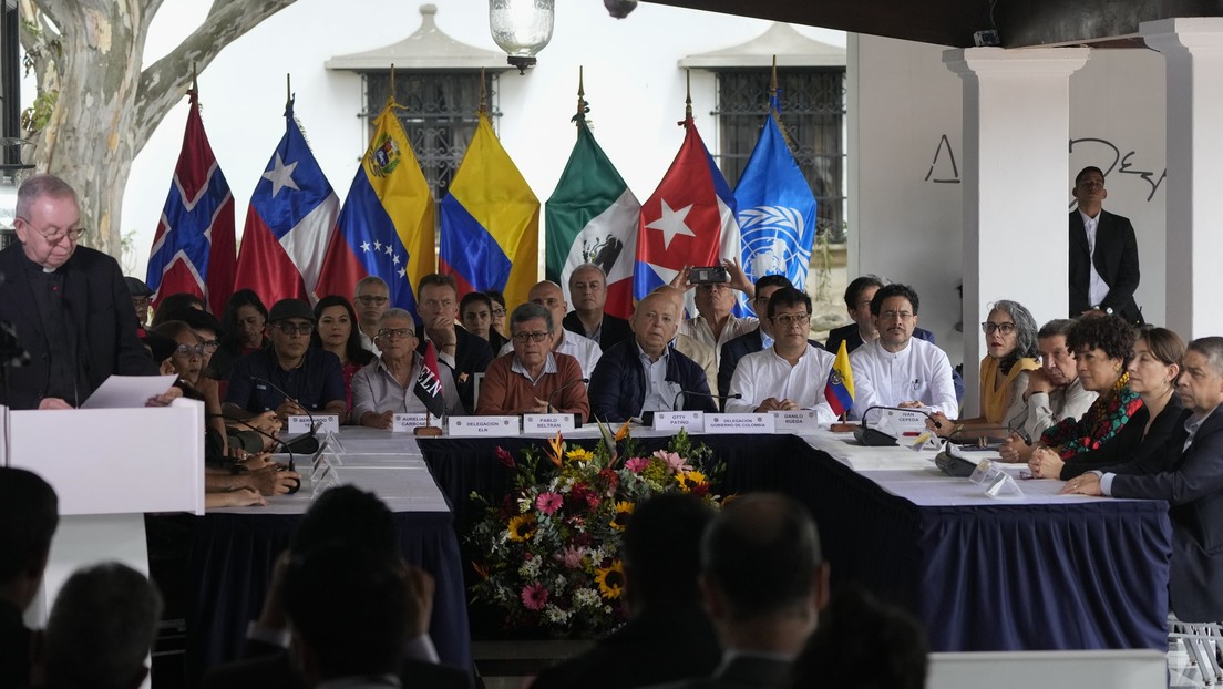 El Gobierno de Colombia y el ELN reanudan el diálogo en México: ¿qué temas están en la agenda?