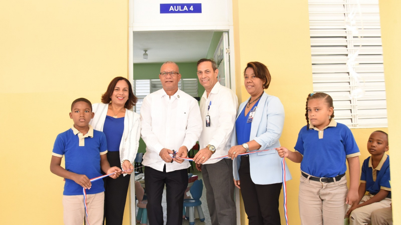 El MINERD abre aula específica para niños con condiciones especiales en la escuela Escuela Ivelisse Prats Ramírez de Haina
