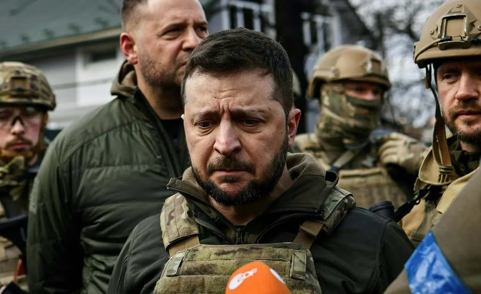 Zelensky le pidió a la OTAN que acelere la entrega de armamento para resistir la nueva ofensiva rusa