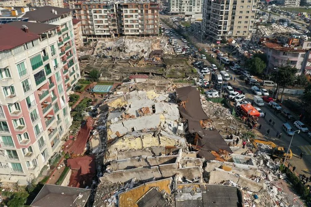 Hackers se aprovechan del terremoto en Turquía para estafar y robar datos