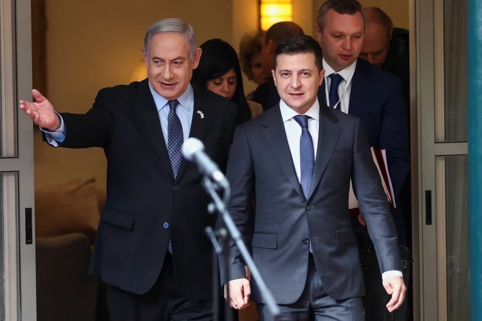 Israel anunció que está considerando entregar ayuda militar a Ucrania para contrarrestar la ofensiva rusa