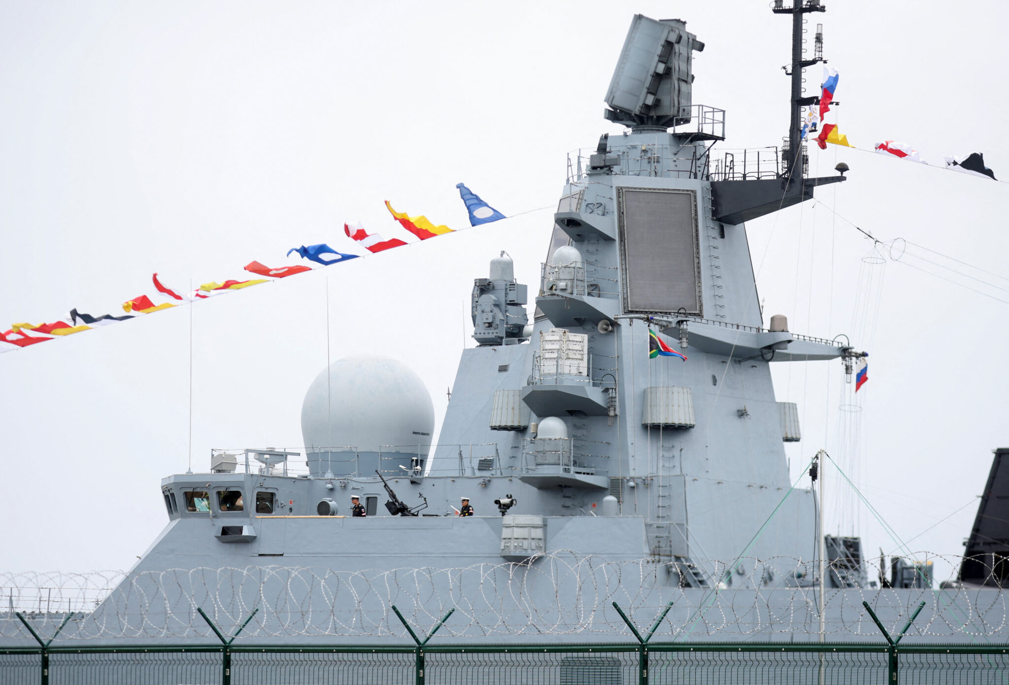 Rusia y China comenzaron ejercicios militares en aguas del Índico