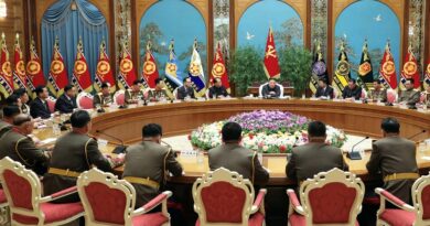 Kim Jong-un ordena al Ejército "perfeccionar la preparación para la guerra"