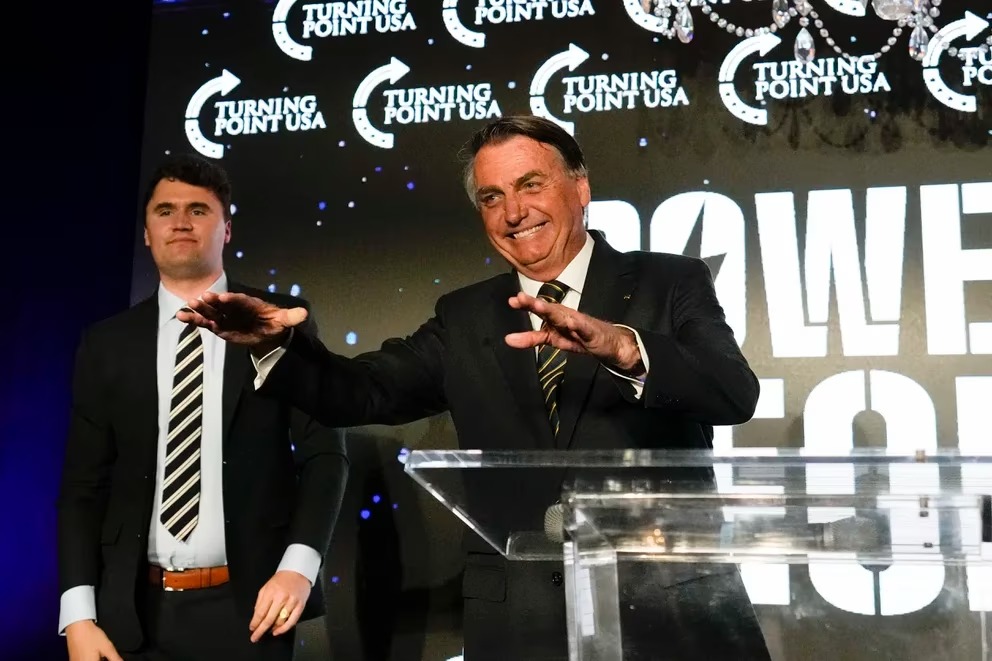 Bolsonaro denunció desde Miami que las políticas económicas de Lula da Silva llevarán a Brasil al fracaso