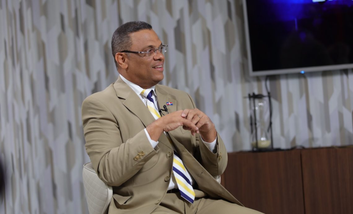 Más de 200 mil dominicanos han salido de la pobreza gracias al Plan de Titulación, asegura Mérido Torres