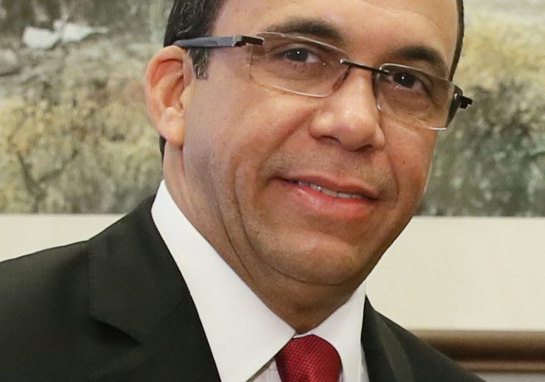 El costo de la campaña dependerá del perfil del candidato", dice Andrés Navarro