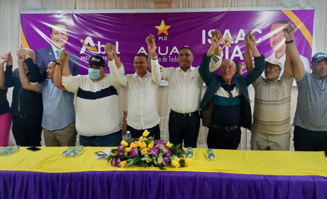 Aspirante del PLD a la alcaldía de Azua encabeza acto de lanzamiento
