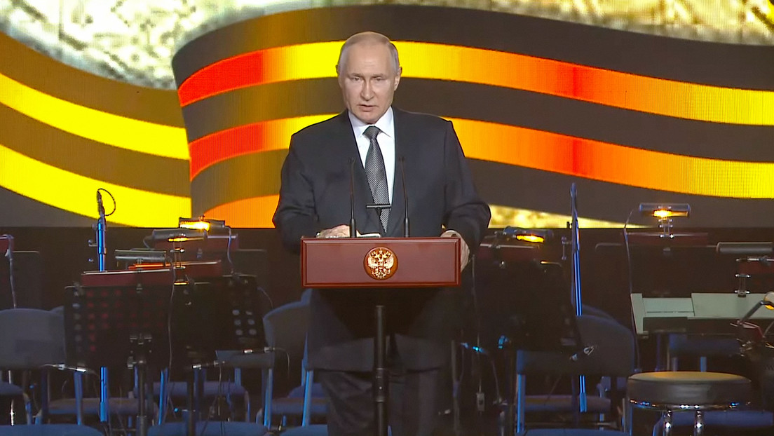 Putin conmemora la batalla de Stalingrado: "Vuelven a amenazarnos con tanques alemanes"