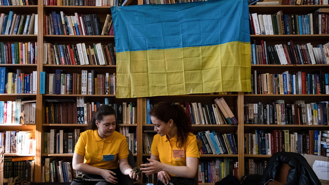 Ucrania retira millones de libros en ruso de sus bibliotecas