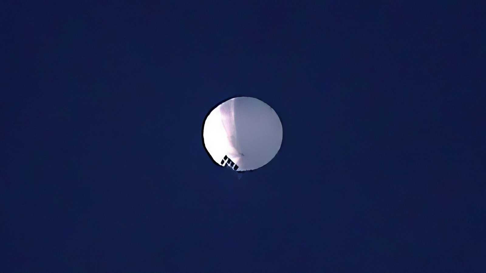 Un globo que cuesta 12 dólares pudo estar entre los 'objetos desconocidos' derribados en Norteamérica