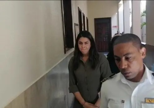 Aplazan coerción contra directora de RRHH del Mevid, acusada de agredir a expareja