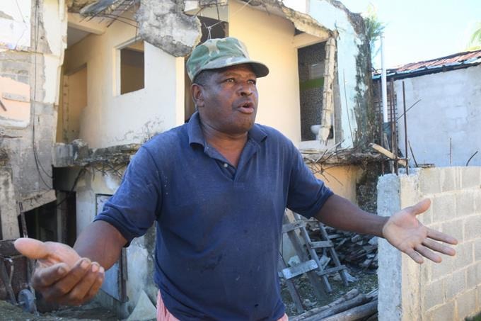 Afectados por tormenta Laura reclamarán casas
