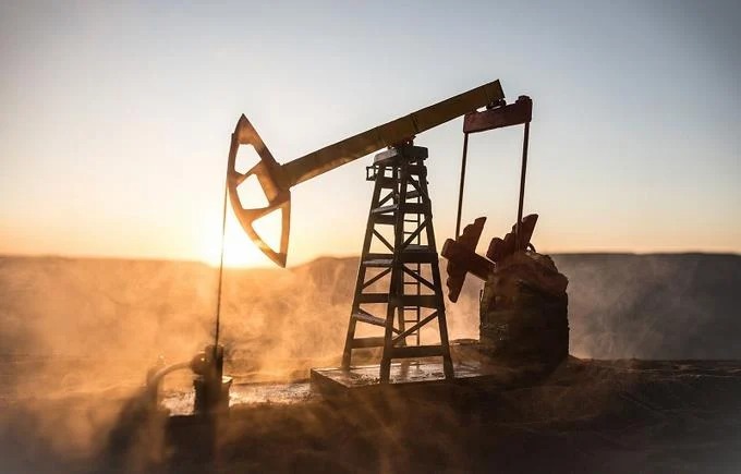 El petróleo de Texas sube un 4,1 % y cierra en 77,14 dólares el barril