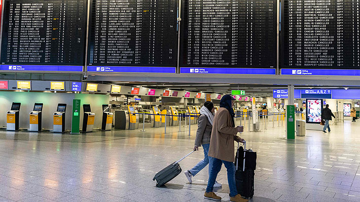 Huelga paraliza siete aeropuertos en Alemania y afecta a 300.000 pasajeros