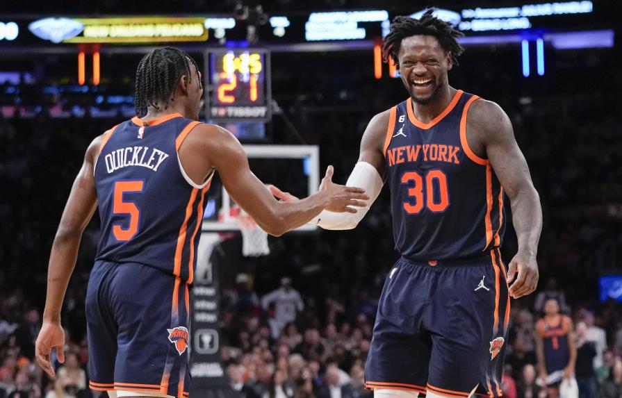 Los Knicks apalean a Pelicans y honran a equipo de 1973