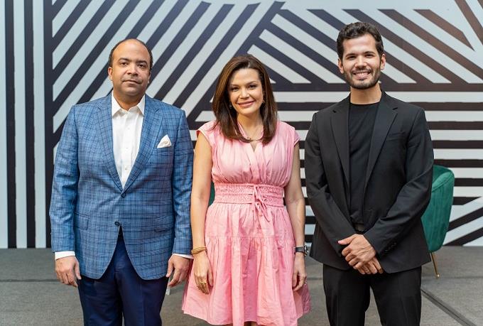 Representantes de la plataforma ‘Emprende SDQ’ organizaron un encuentro con emprendedores y 19 líderes de negocios emergentes, quienes aportaron sus conocimientos para hacer crecer los proyectos innovadores. El banquero, abogado, político y administrador general del Banco de Reservas, Samuel Pereyra, tuvo una participación especial, donde habló sobre el programa ‘Cree Banreservas’ y su aporte al ecosistema emprendedor. El fundador de la iniciativa, Miguel Alejandro Rodríguez, expresó: “El principal objetivo de Emprende SDQ es darle visibilidad a los emprendedores dominicanos y destacar a los empresarios por su labor.
