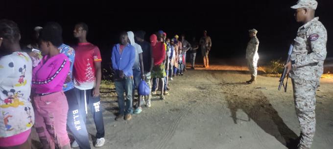 Proyecto de ley cargaría a ciudadanos manutención de inmigrantes