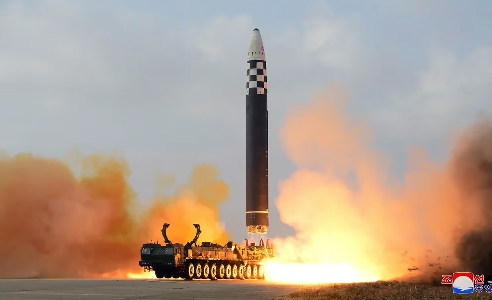 El régimen de Kim Jong-un disparó un nuevo misil balístico de corto alcance al mar de Japón