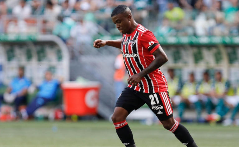 ¡Costó su error! Jhegson Méndez mete en problemas a São Paulo y se elimina