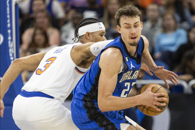 Magic da la vuelta para superar a los Knicks