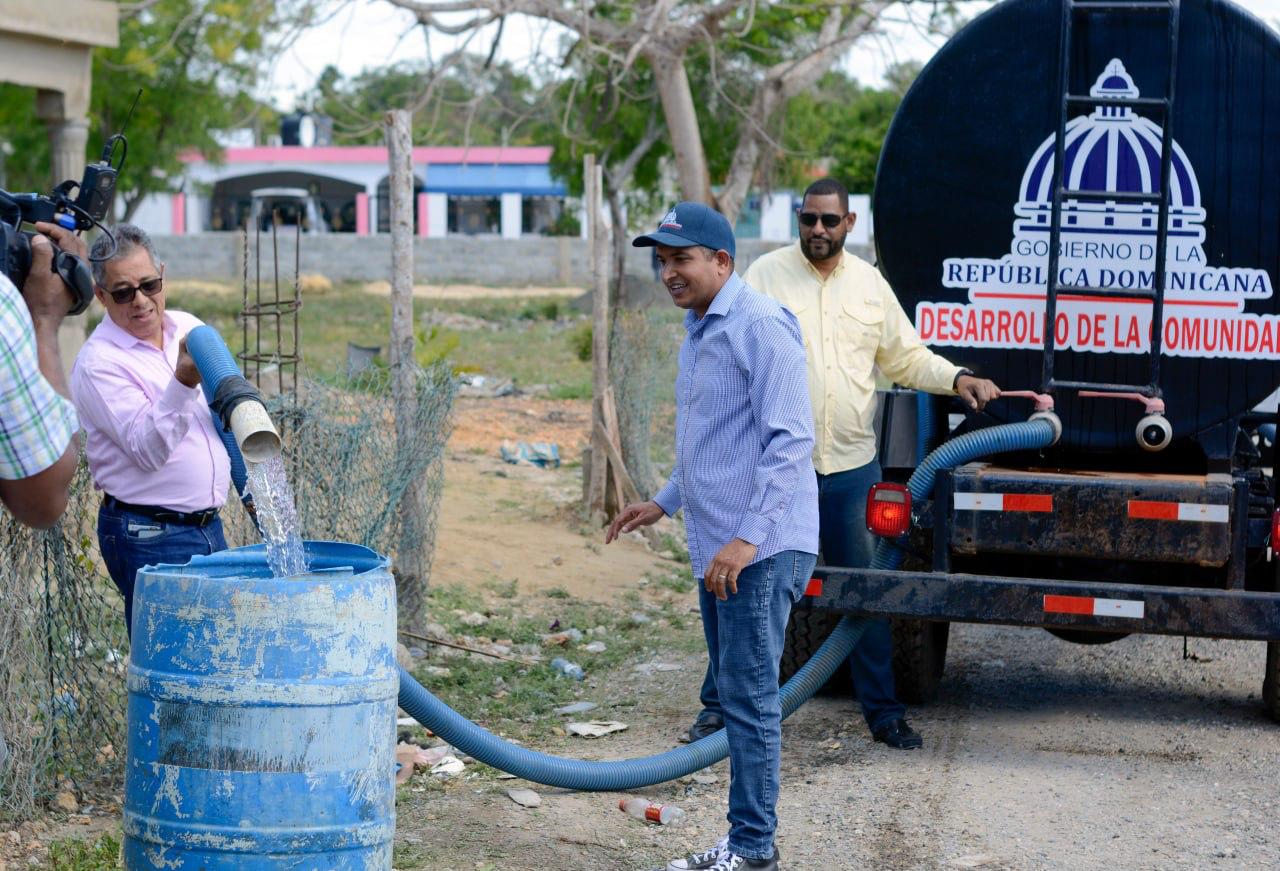 Familias de Boca Chica se benefician de la "Ruta Comunitaria de la DGDC"