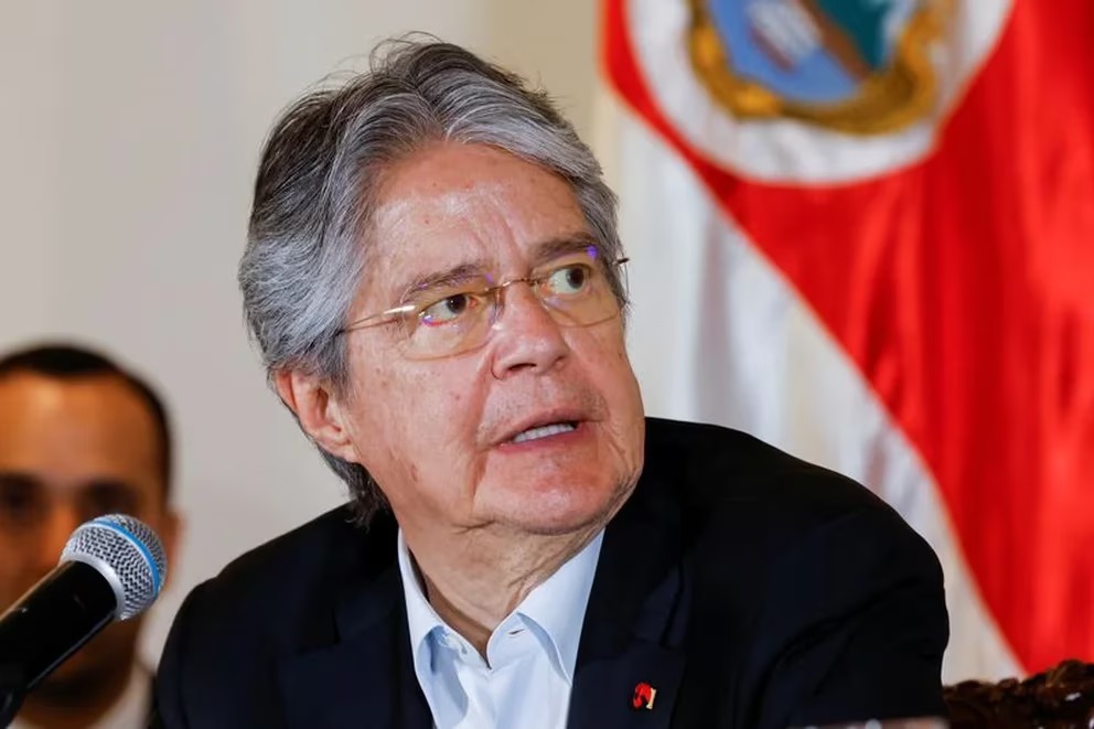 El presidente de Ecuador volvió a dar positivo por COVID y ejercerá por teletrabajo