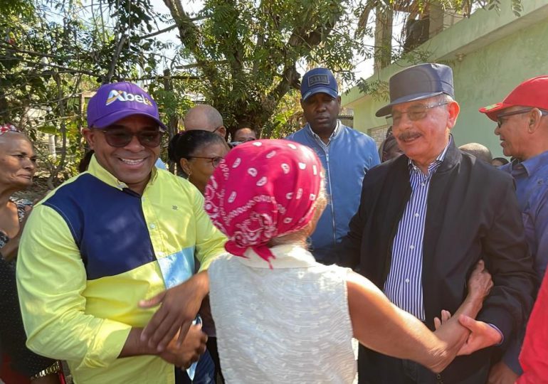 Danilo Medina: “Como dice Abel Martínez, señores aguanten que falta poco”