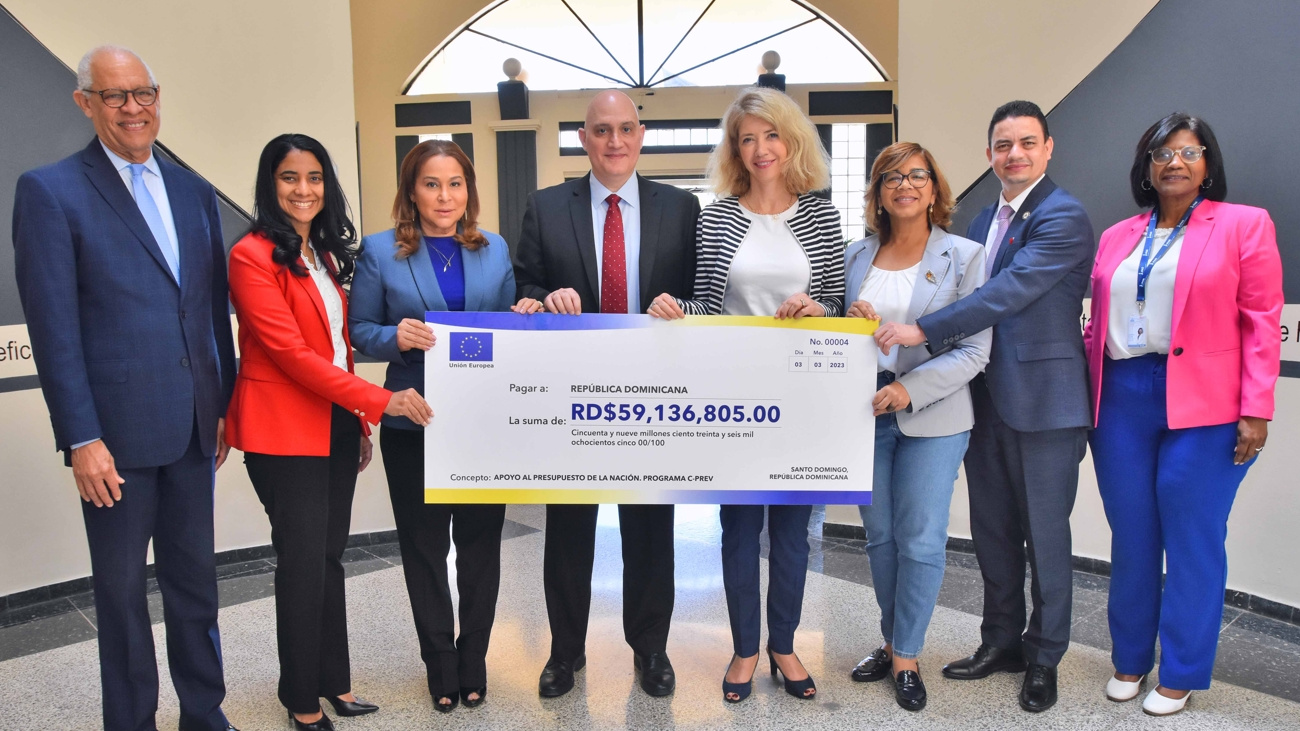 Gobierno dominicano recibe un millón de euros de La Unión Europea en apoyo presupuestario