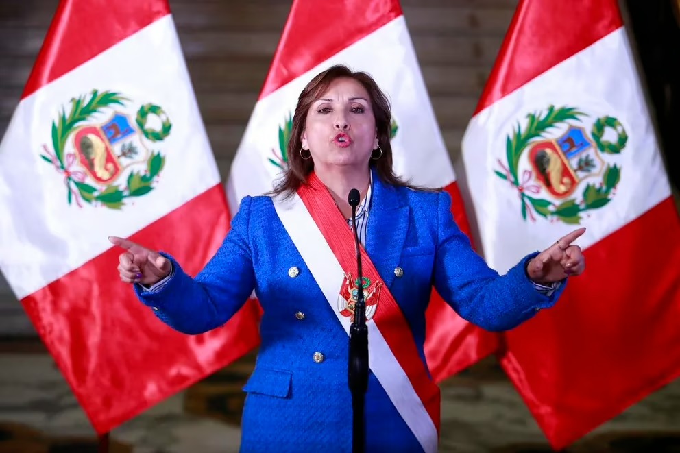Fiscalía investiga a Dina Boluarte por lavado de activos, organización criminal y financiamiento prohibido