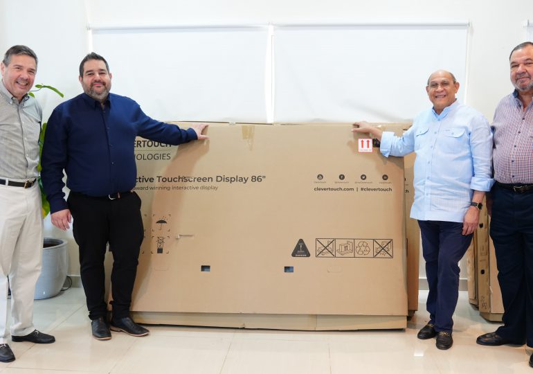 INFOTEP recibe 60 pizarras inteligentes donadas por empresa en Dinamarca