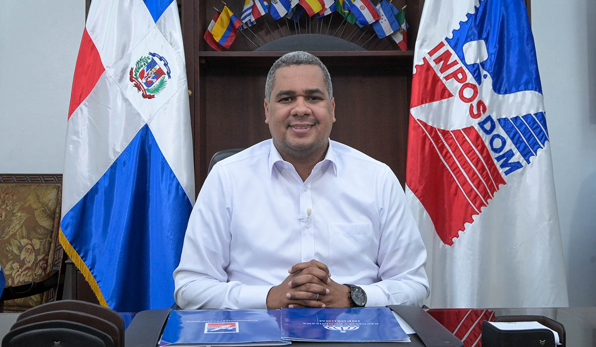 Merecido reconocimiento al honor y a la buena gestión de un joven gerente. - 