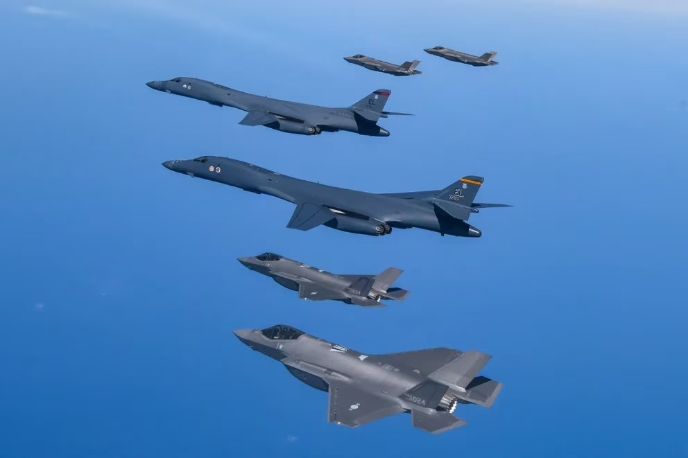 EEUU y Corea del Sur desplegaron bombarderos estratégicos sobre Seúl tras las amenazas de Kim Jong-un