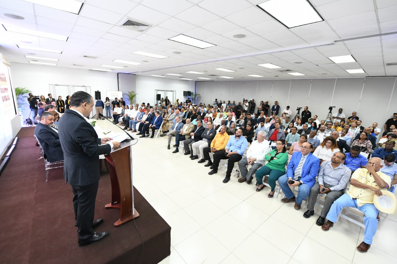 La JCE pone en marcha el proyecto “Únete a los Colegios Electorales”