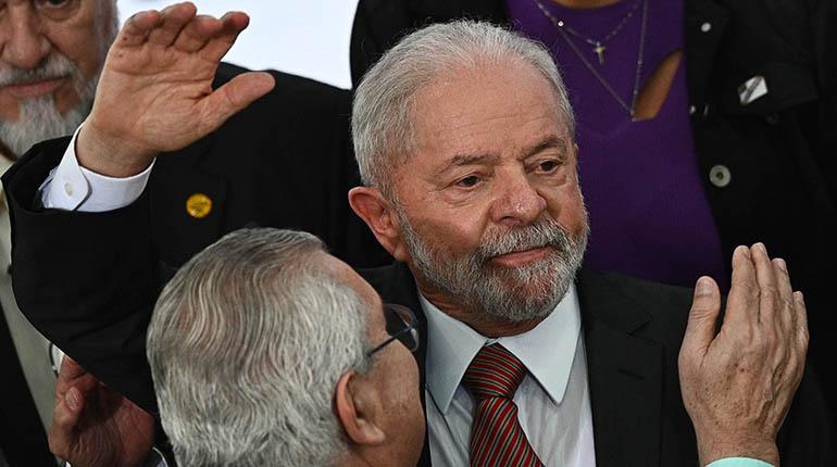 Lula cancela su visita a China por motivos de salud