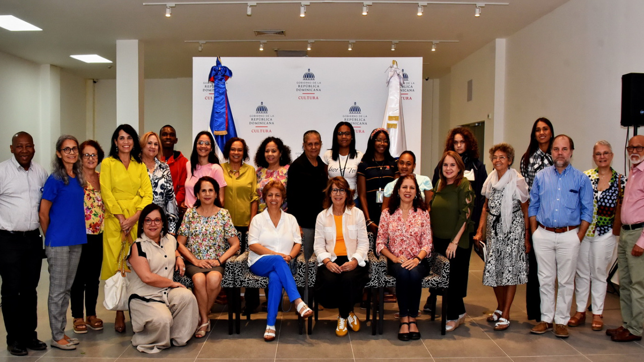 Ministerio de Cultura rinde tributo a poetas dominicanos en el Día Mundial de la Poesía