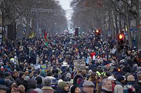 Protestas masivas contra la reforma de las pensiones en Francia