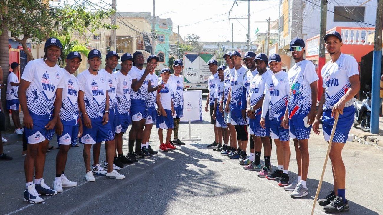 Segunda jornada "INEFI con el Barrio" impacta a más de 100 jóvenes en Capotillo